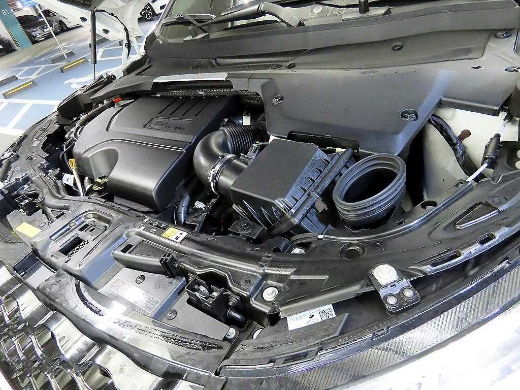 Land Rover Discovery Sport — photo 19