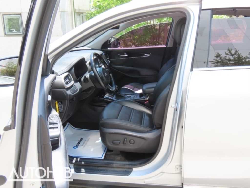 Kia Sorento — photo 14