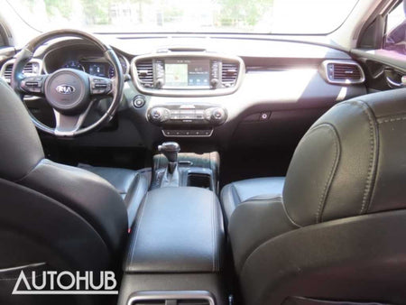 Kia Sorento — photo 16