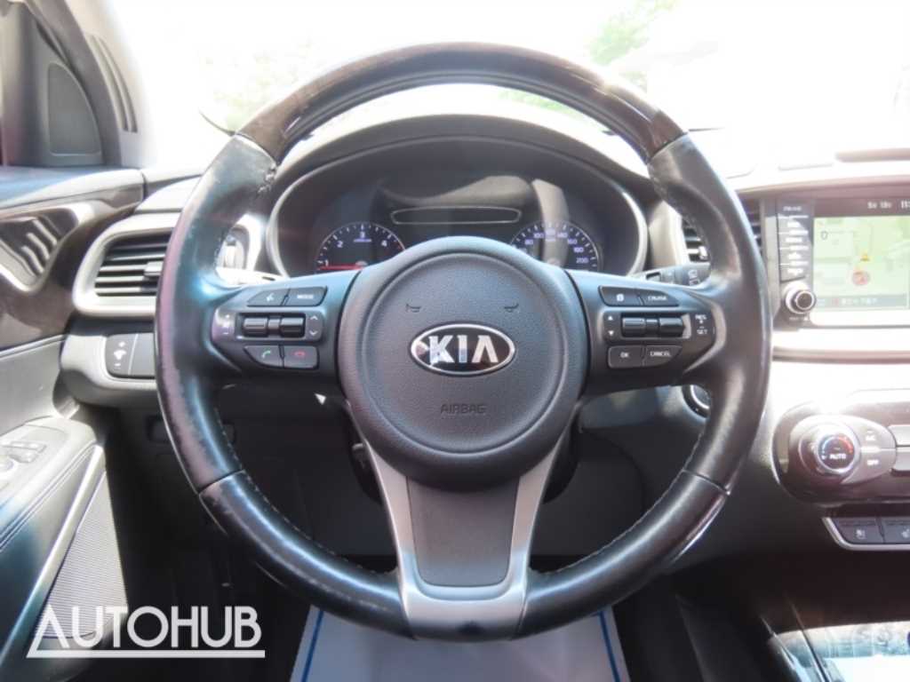Kia Sorento — photo 17