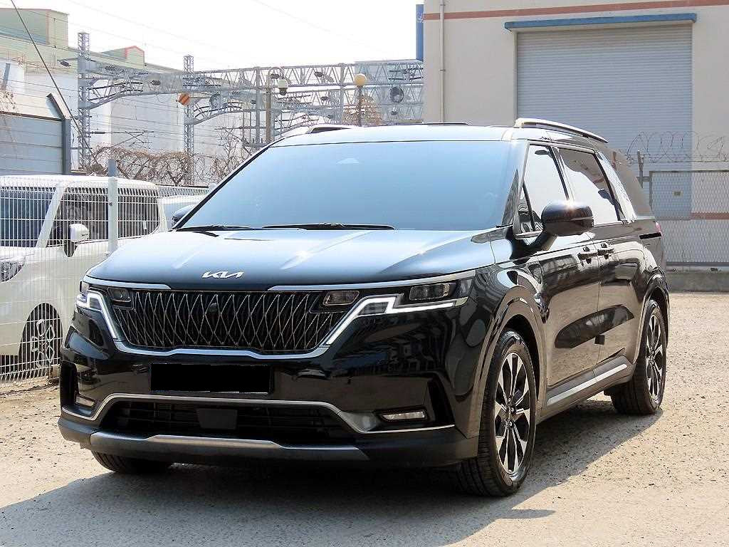 Kia Carnival — photo 02