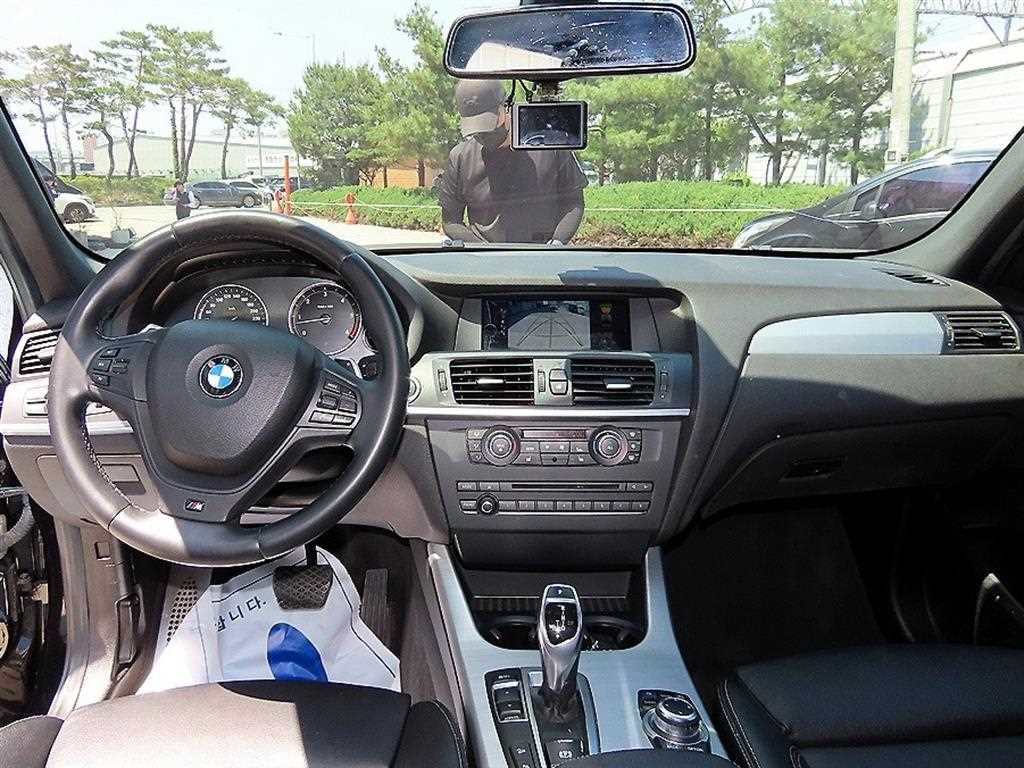 BMW X3 — photo 07
