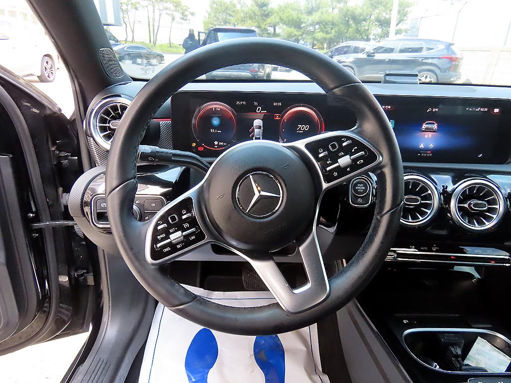 Mercedes-Benz A-Class — photo 08