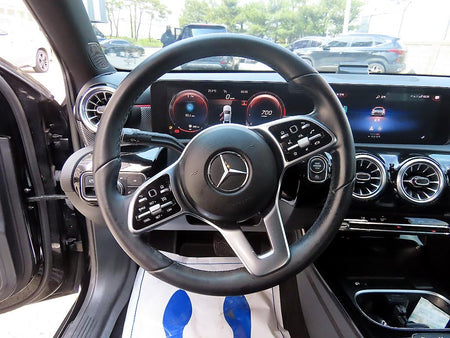 Mercedes-Benz A-Class — photo 08