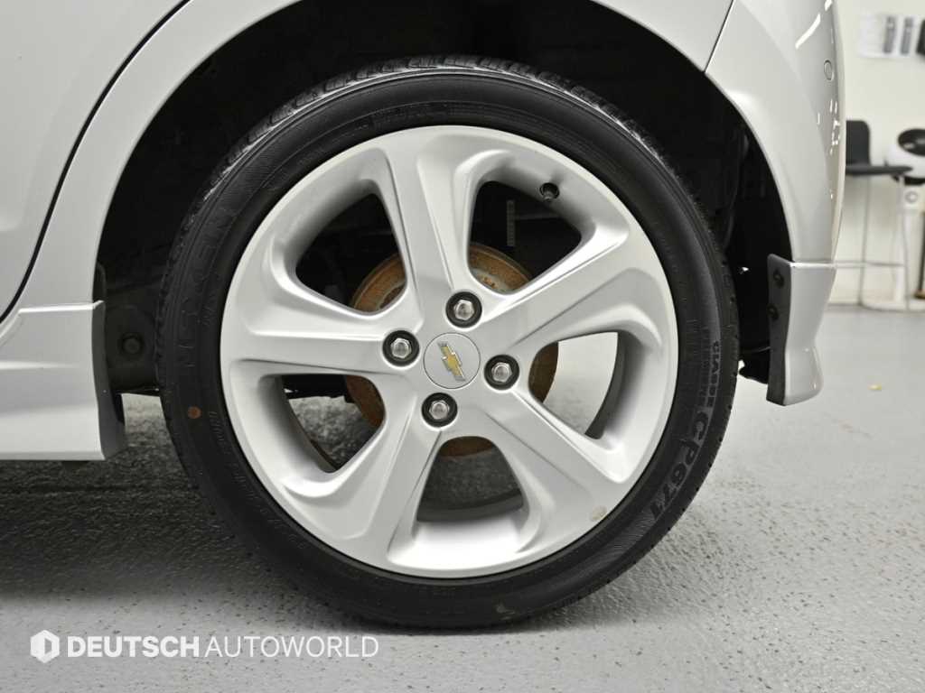 CHEVROLET Spark — photo 05