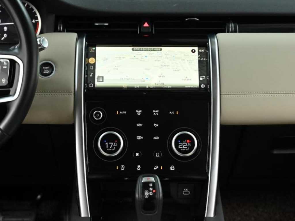 Land Rover Discovery Sport — photo 14