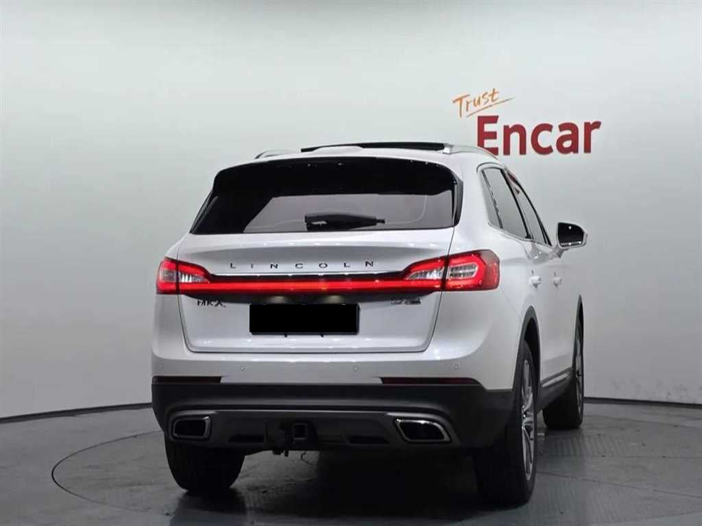 Lincoln MKX — photo 03