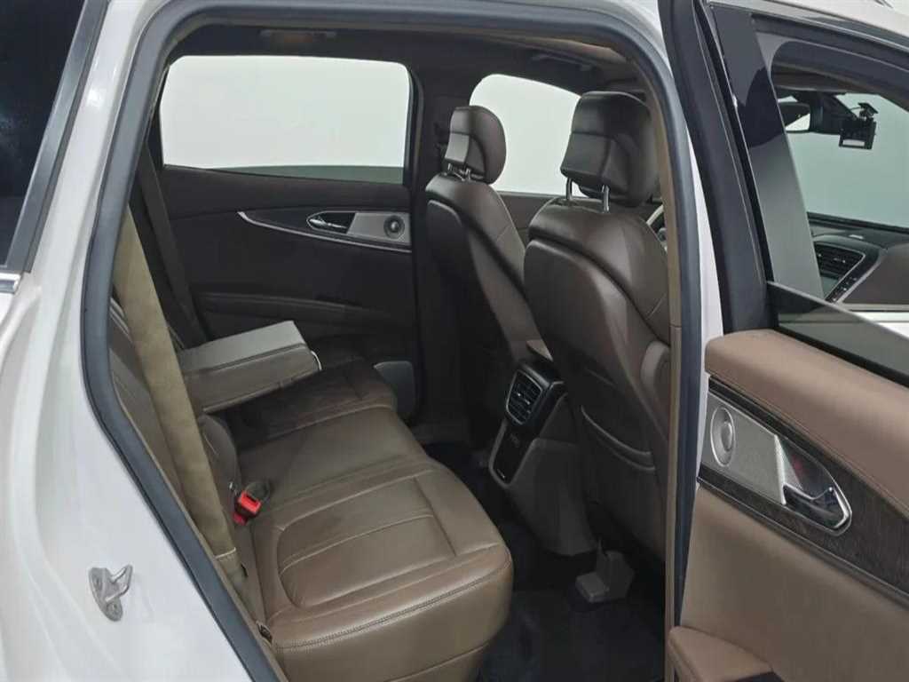 Lincoln MKX — photo 11