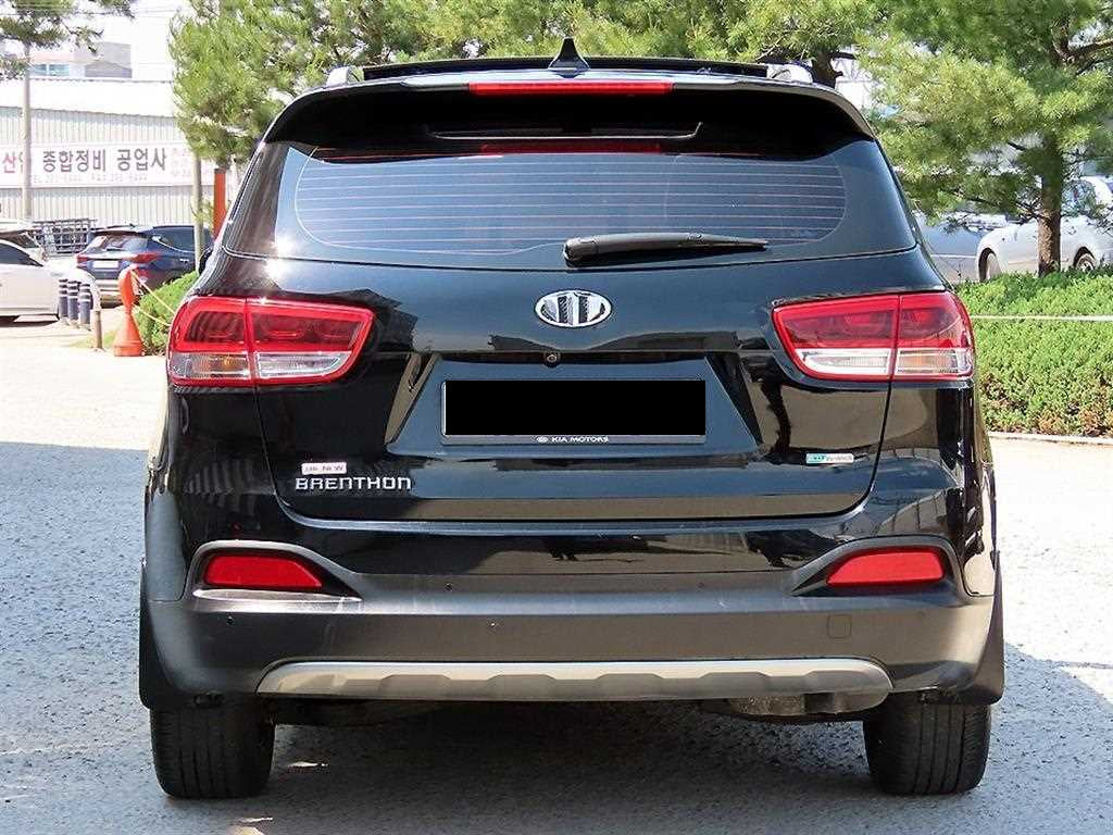 Kia Sorento — photo 04