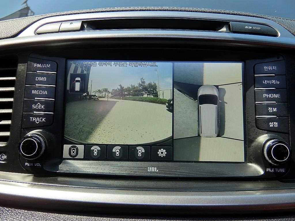 Kia Sorento — photo 14