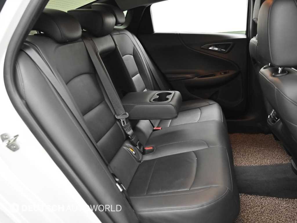 CHEVROLET Malibu — photo 11