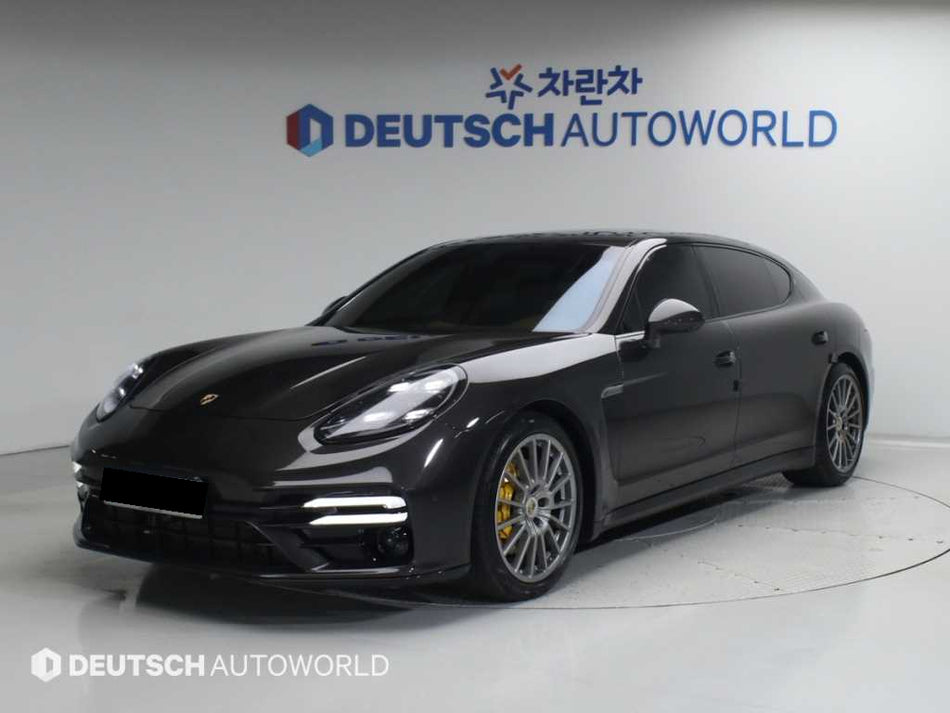 Porsche Panamera — photo 01