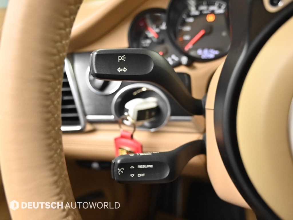 Porsche Panamera — photo 17