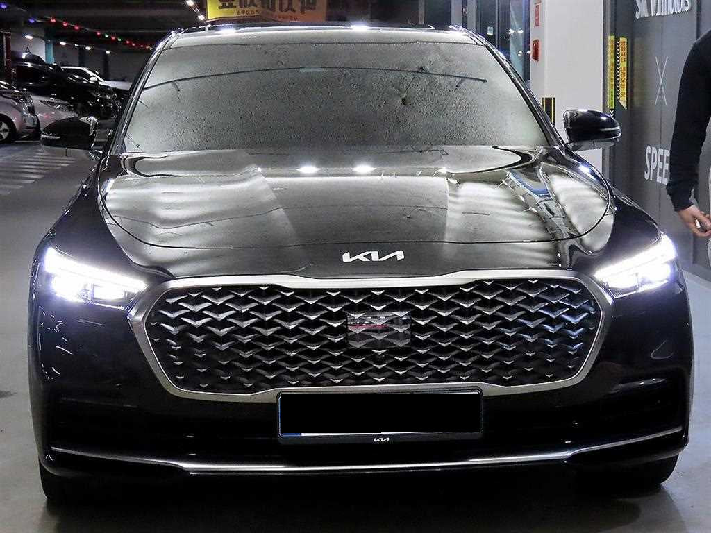 Kia K9 — photo 01
