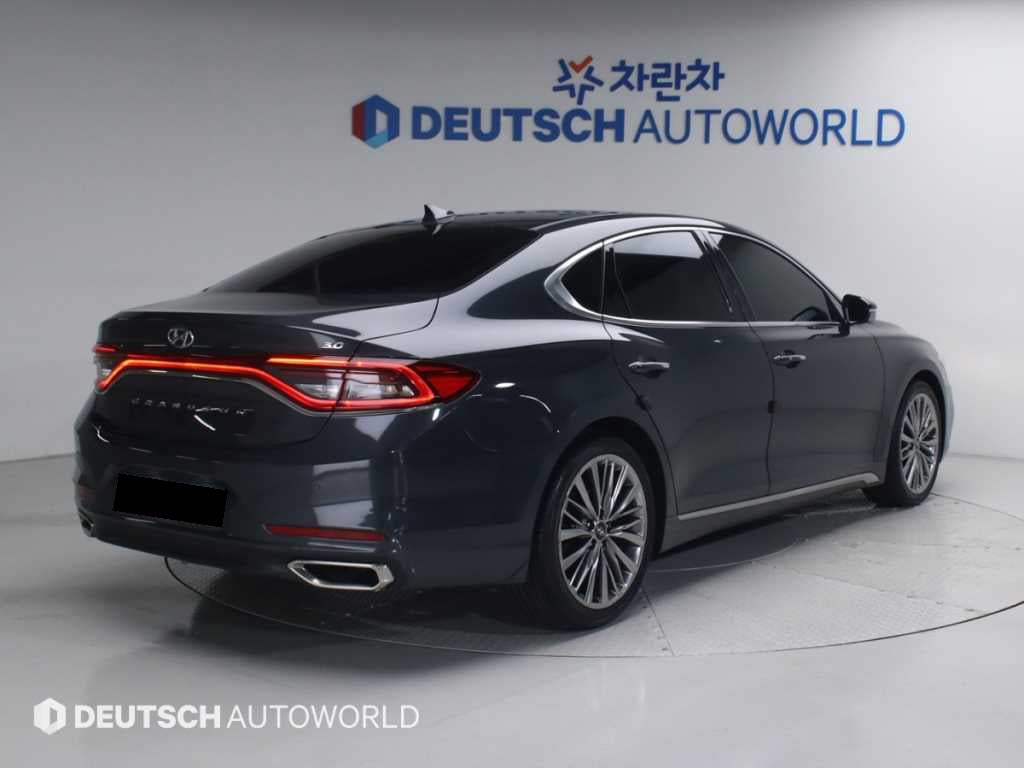 Hyundai Grandeur — photo 02