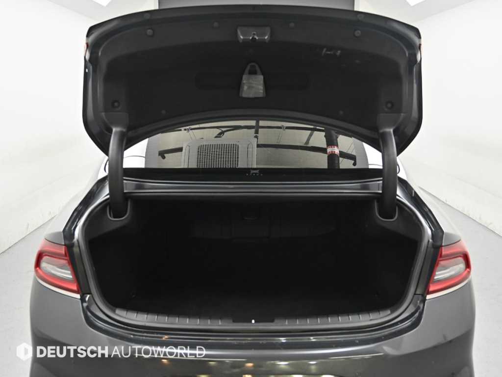 Hyundai Grandeur — photo 19