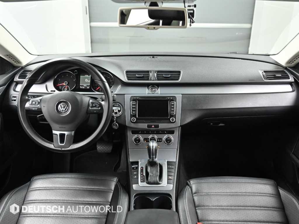 Volkswagen CC — photo 07