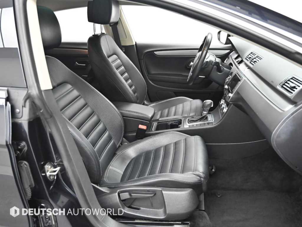 Volkswagen CC — photo 10
