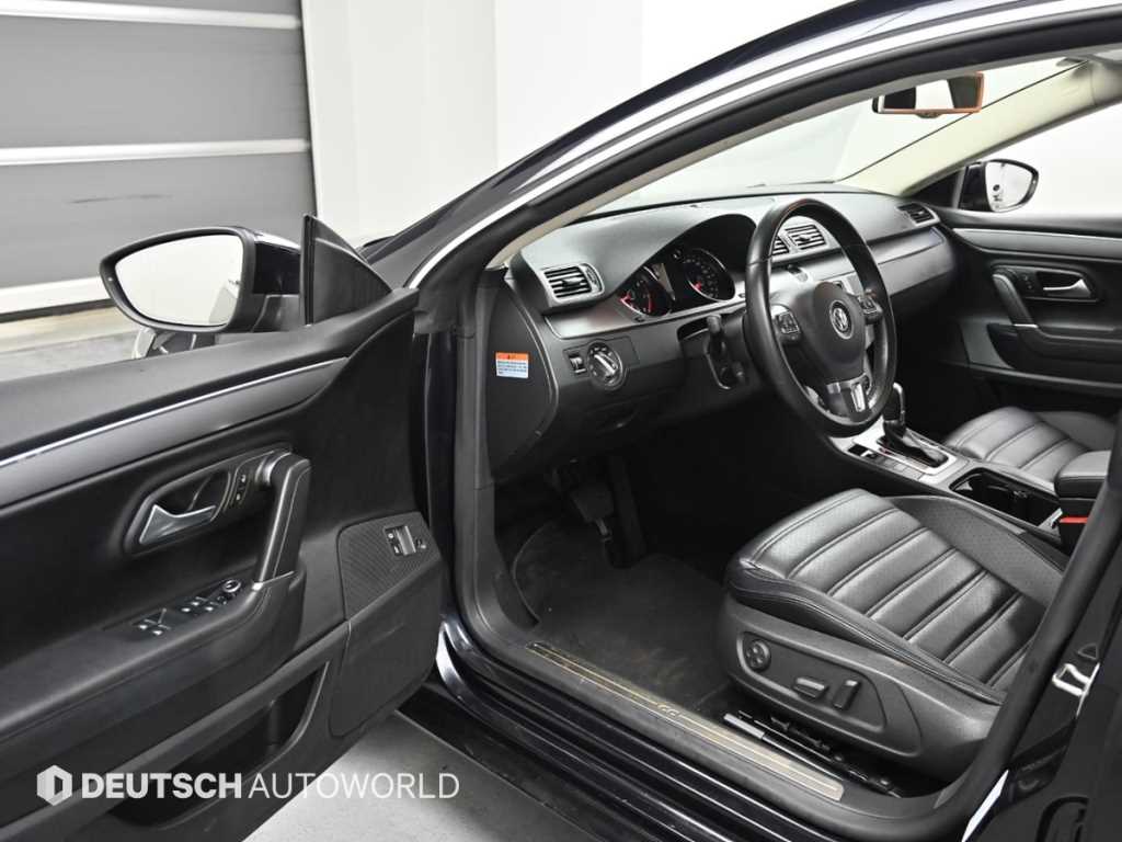 Volkswagen CC — photo 11