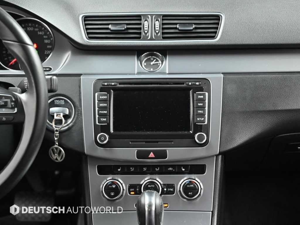 Volkswagen CC — photo 14