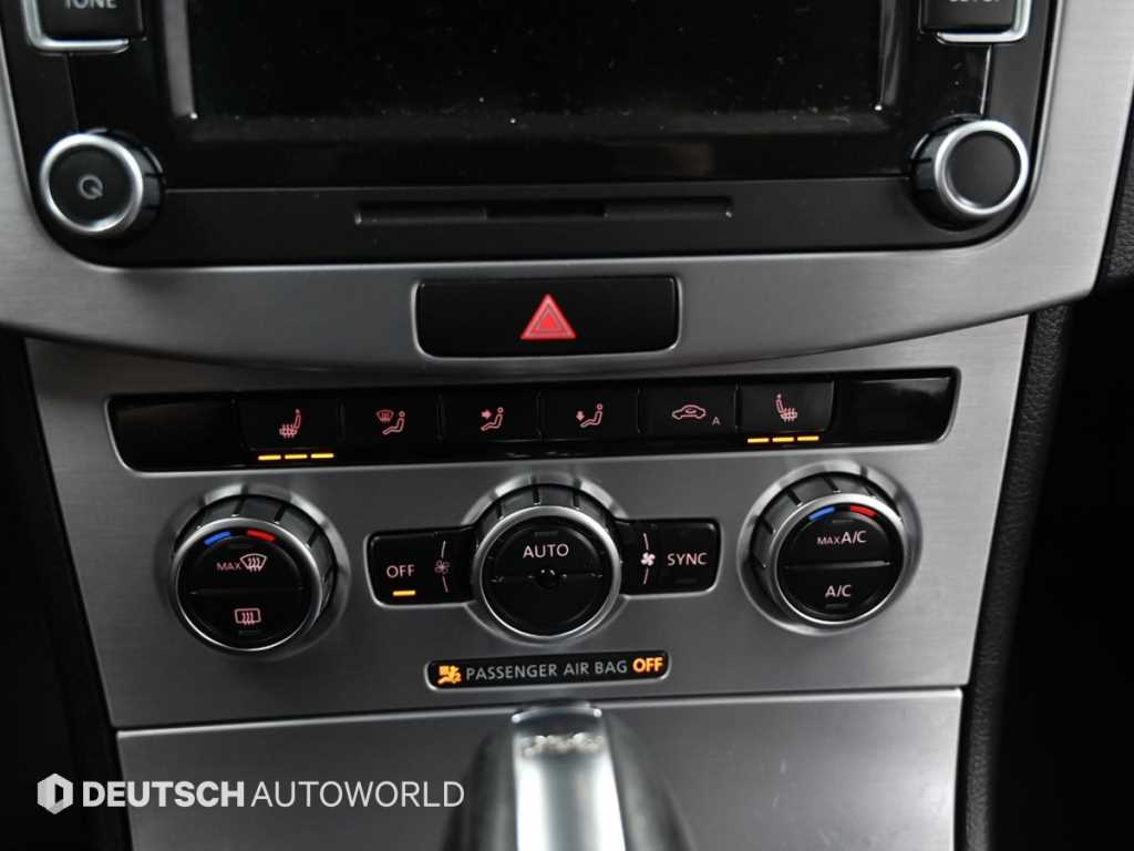 Volkswagen CC — photo 17