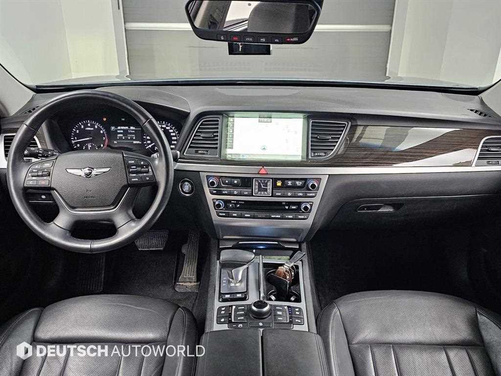 Genesis G80 — photo 07