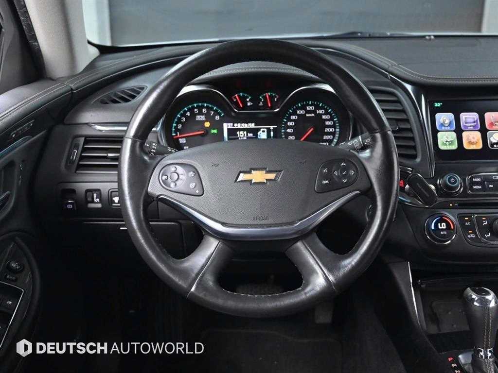 CHEVROLET Impala — photo 12
