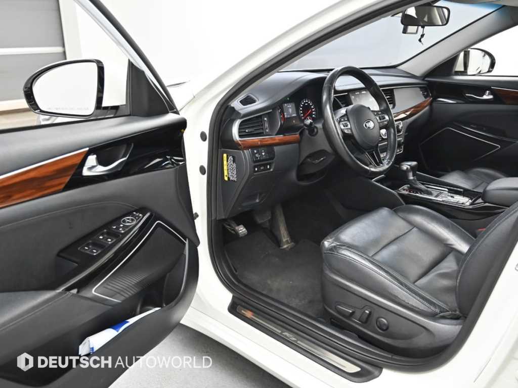 Kia K7 — photo 11