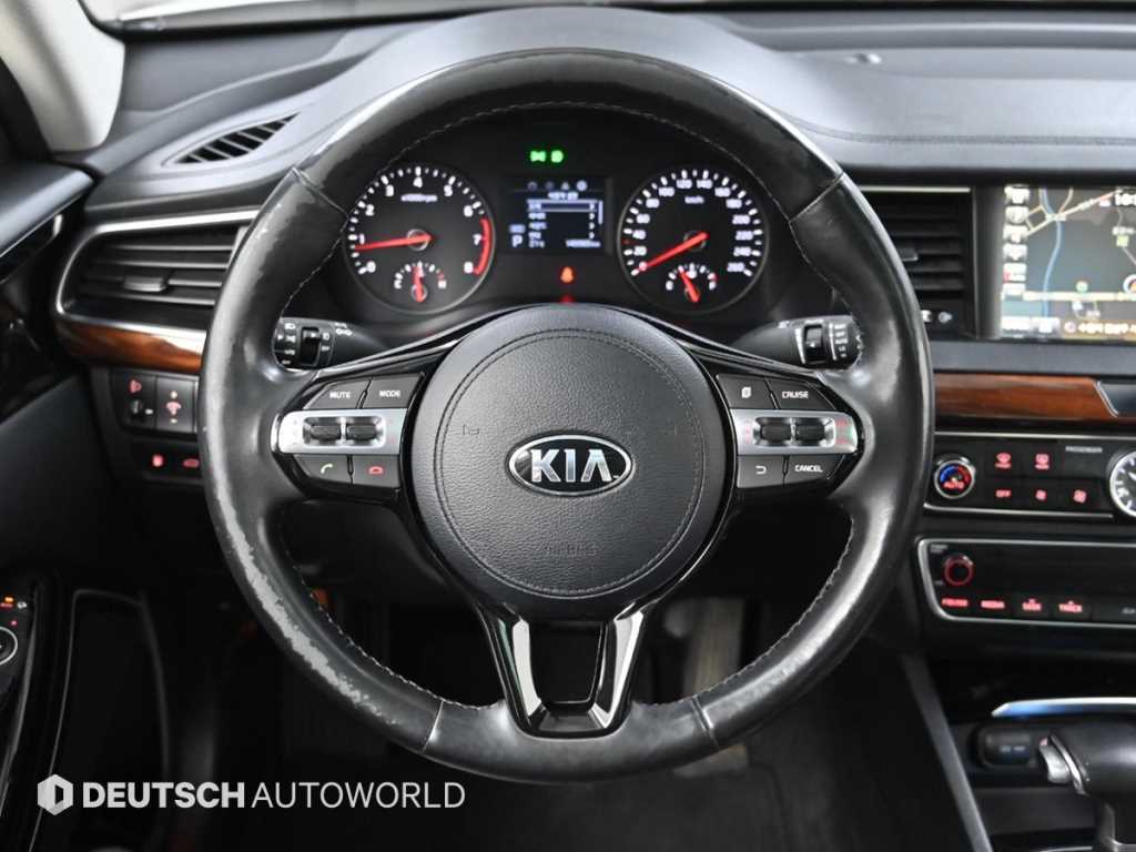 Kia K7 — photo 13
