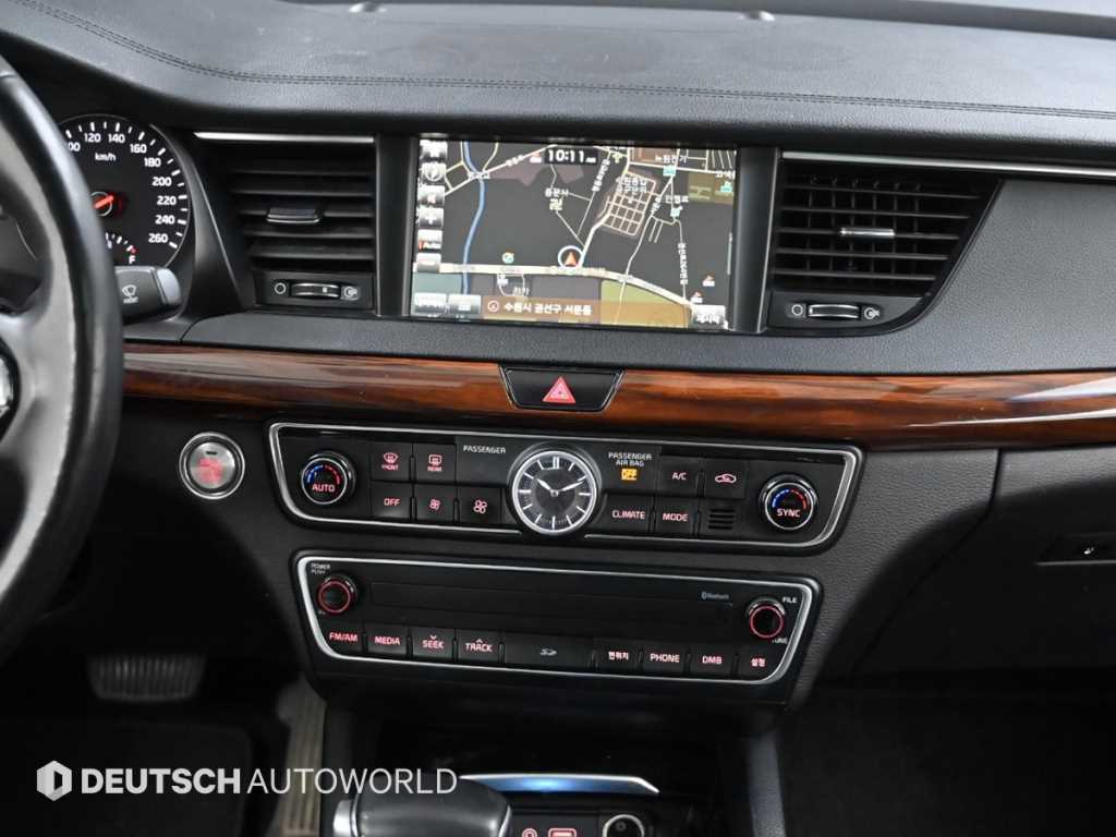 Kia K7 — photo 14
