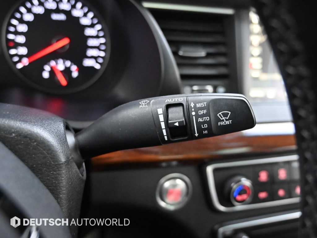 Kia K7 — photo 17
