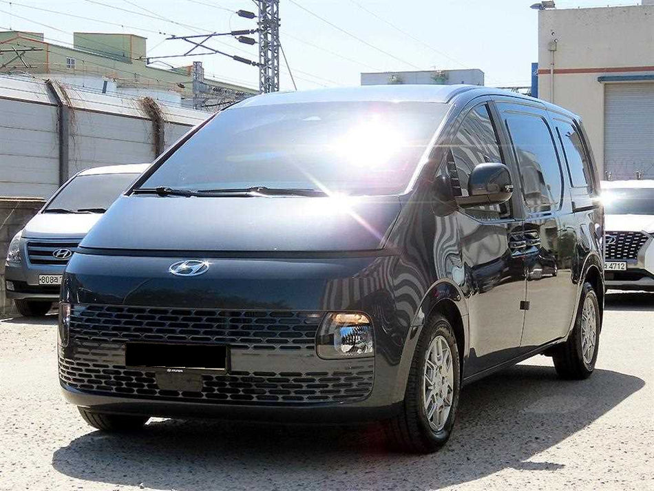 Hyundai Staria — photo 02