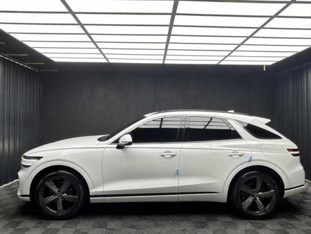 Genesis GV70 — photo 02