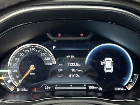 Genesis GV70 — photo 18