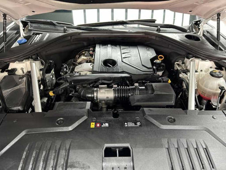 Genesis GV70 — photo 20