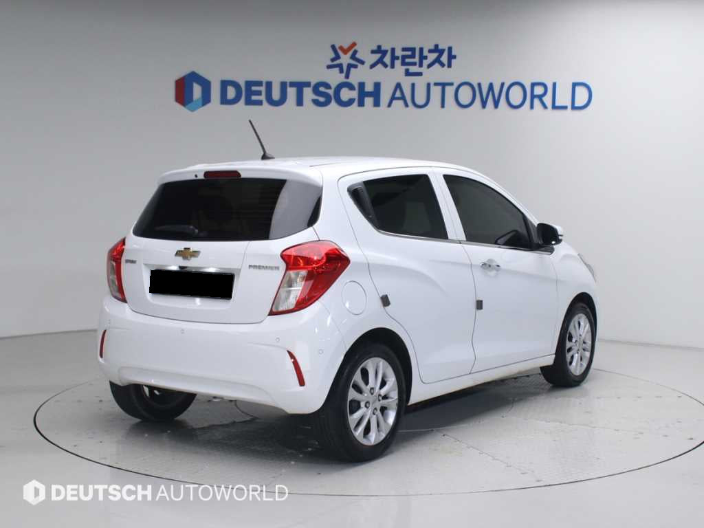 CHEVROLET Spark — photo 02