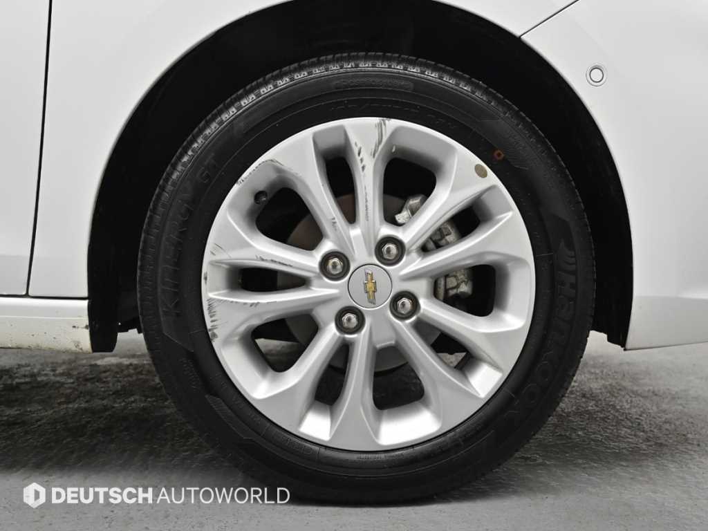 CHEVROLET Spark — photo 05