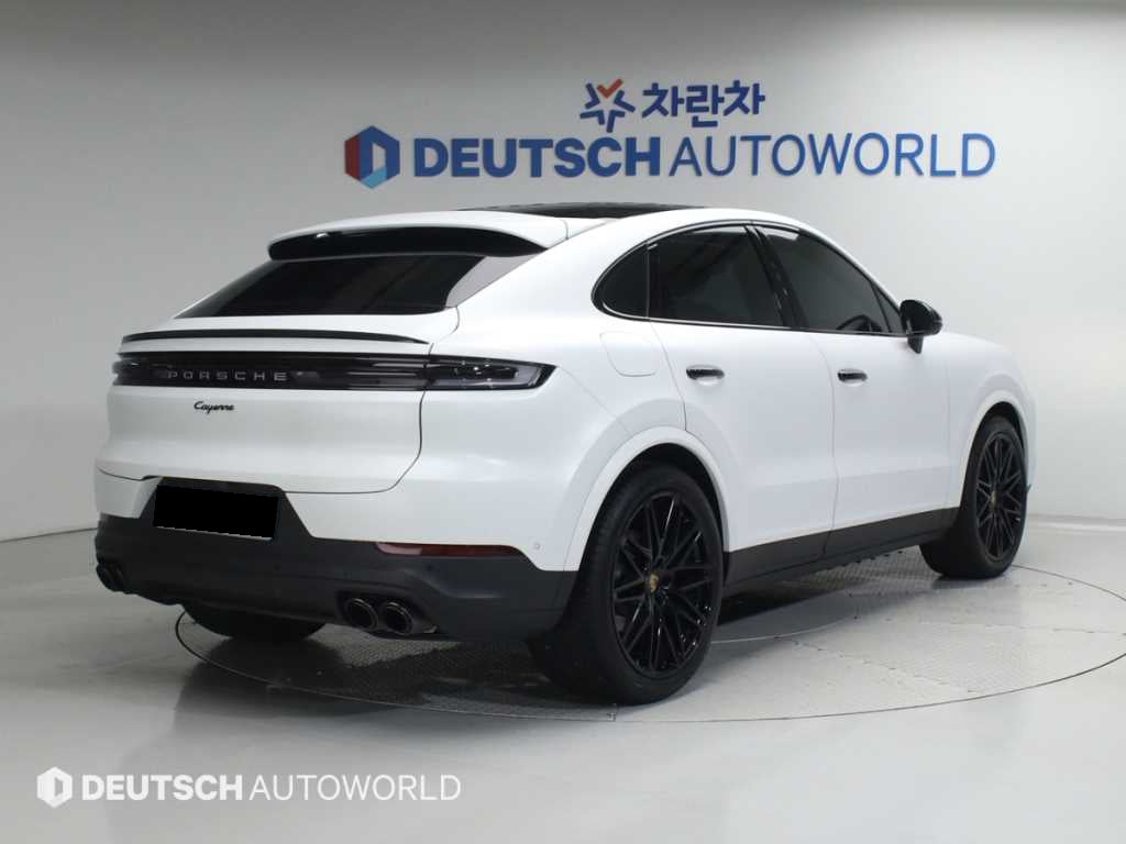 Porsche Cayenne — photo 02