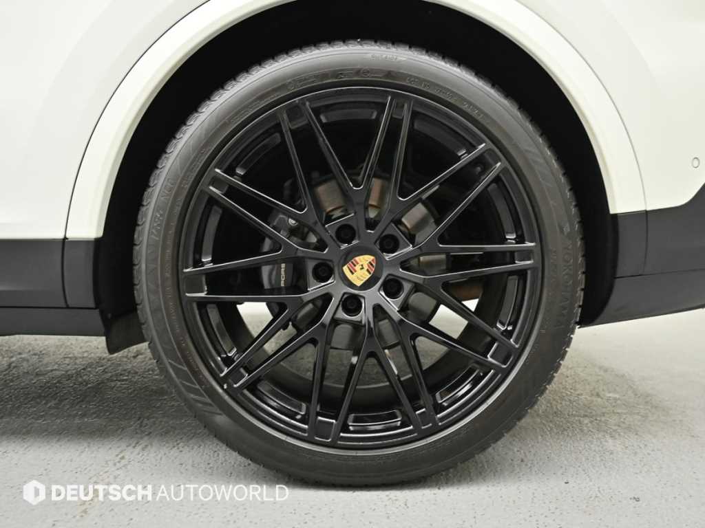 Porsche Cayenne — photo 05