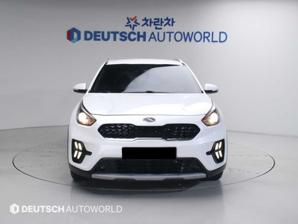 Kia Niro — photo 03