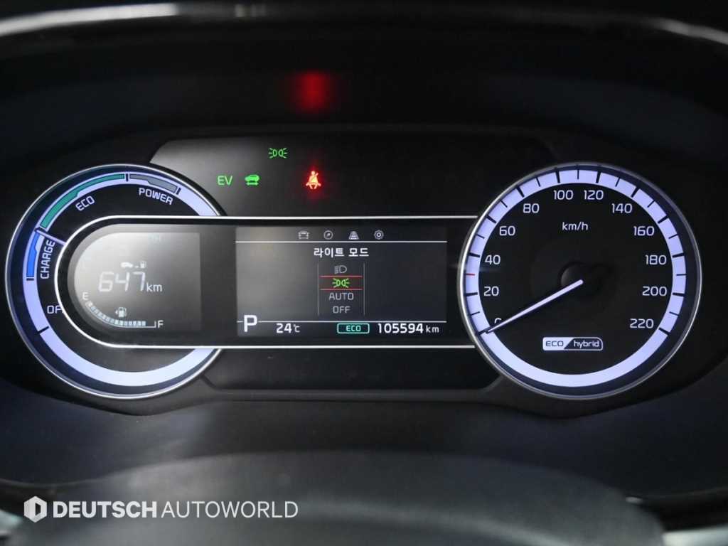 Kia Niro — photo 08