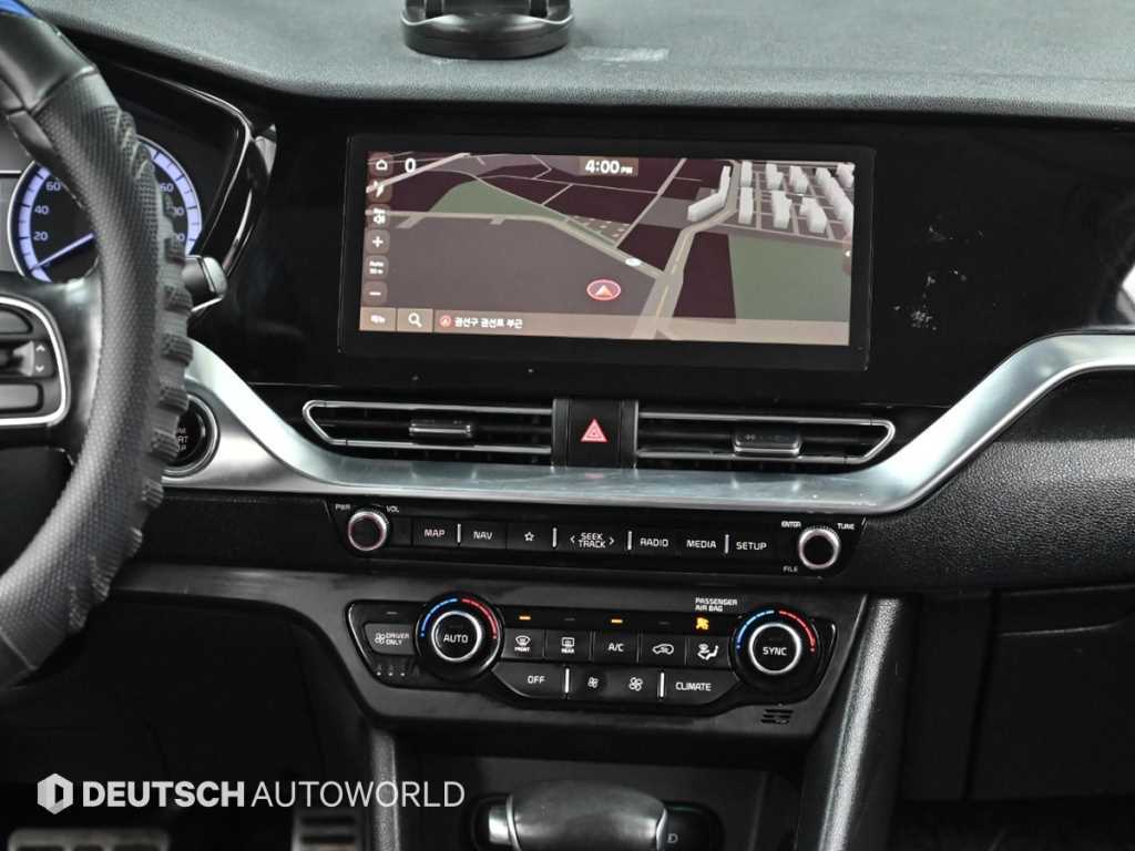 Kia Niro — photo 14