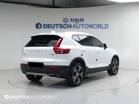 Volvo XC40 — photo 02
