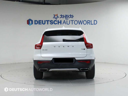 Volvo XC40 — photo 04