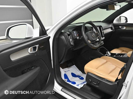 Volvo XC40 — photo 11