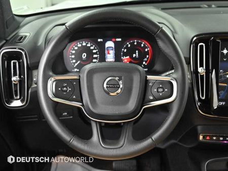 Volvo XC40 — photo 13