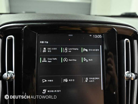 Volvo XC40 — photo 17