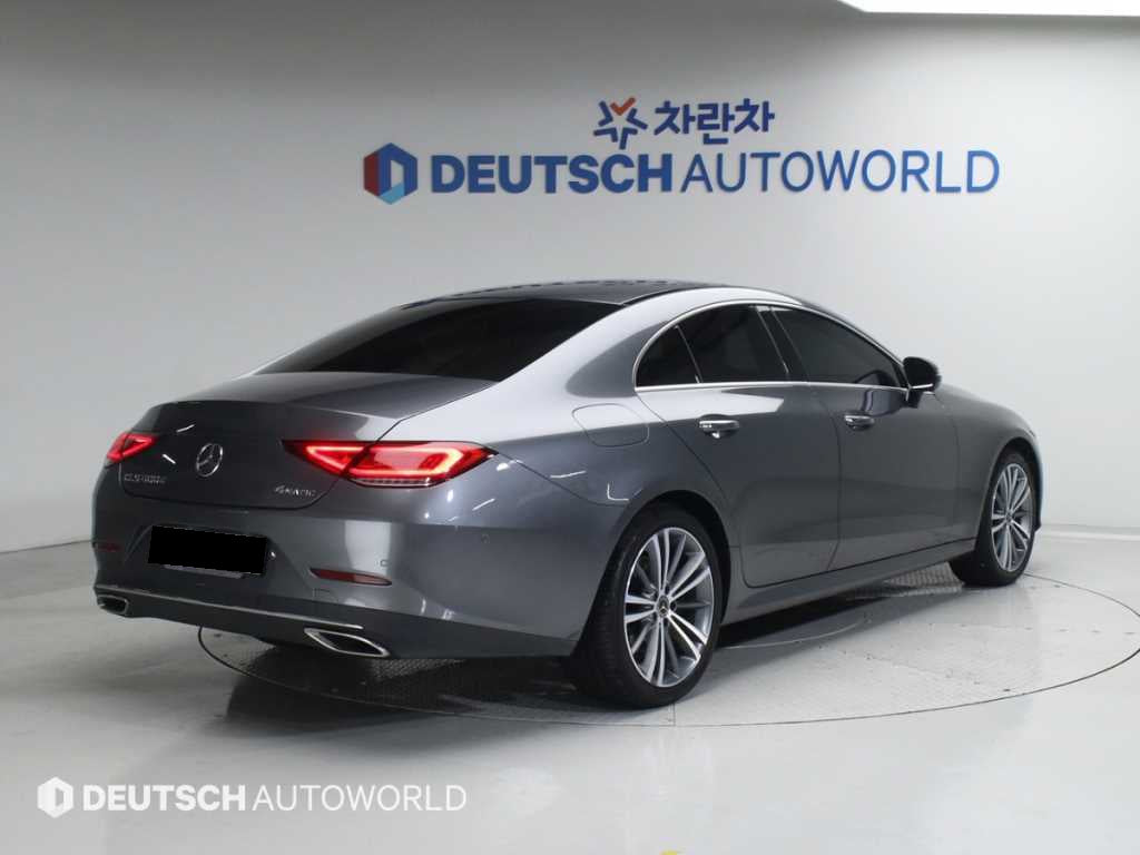Mercedes-Benz CLS-Class — photo 02