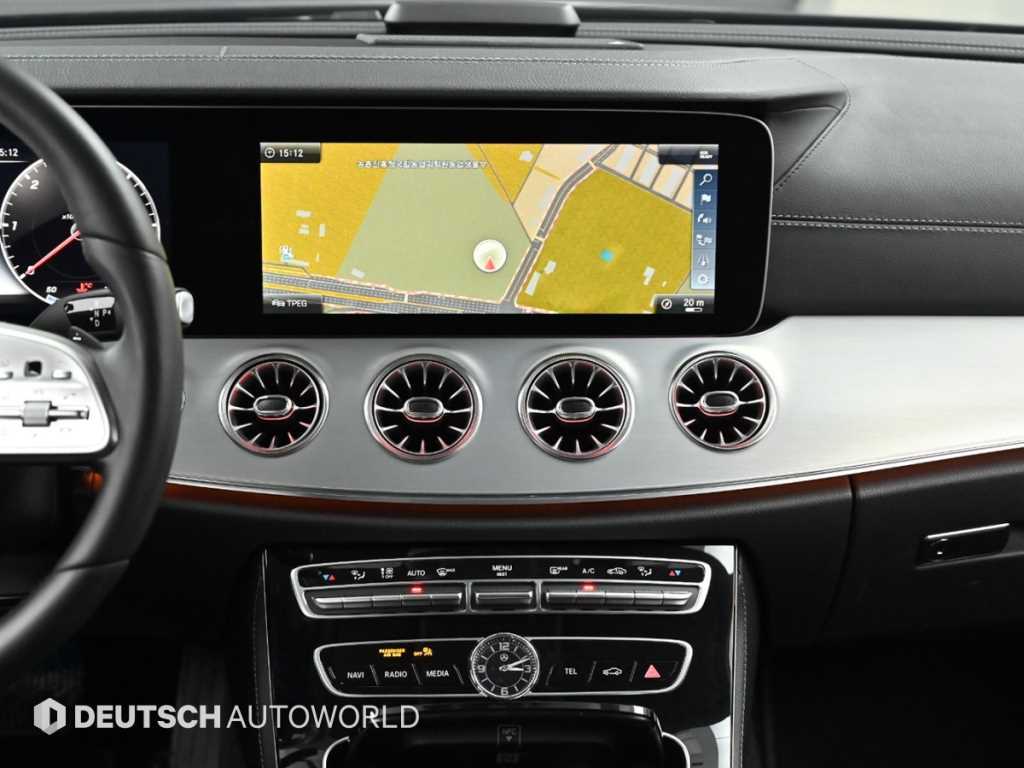 Mercedes-Benz CLS-Class — photo 14