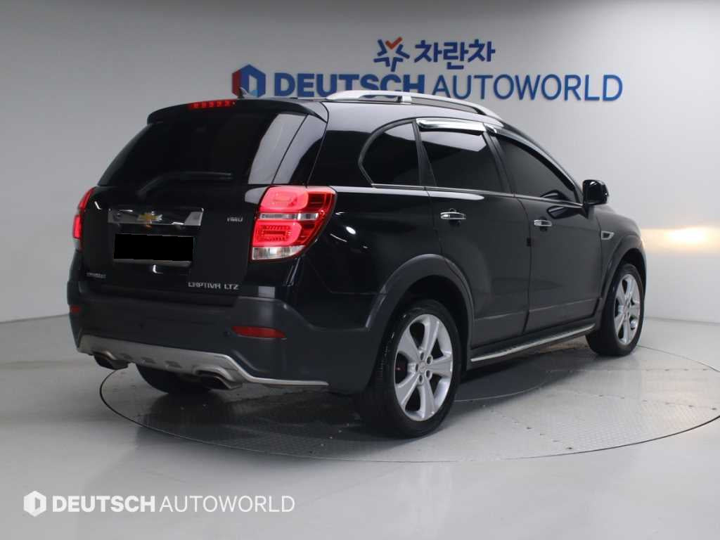 CHEVROLET Captiva — photo 02
